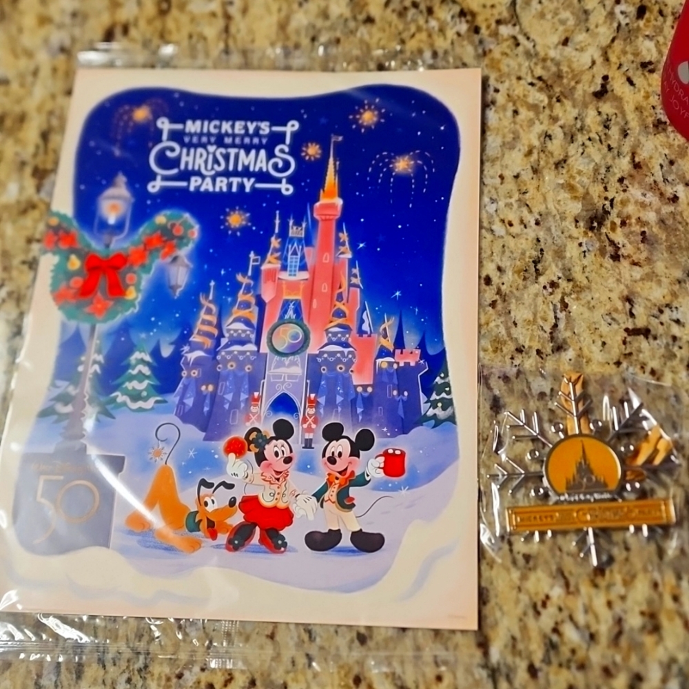 COPY - 2022 Disney Mickey's Very Merry Christmas Party 9x12 Print & Snowflake O…